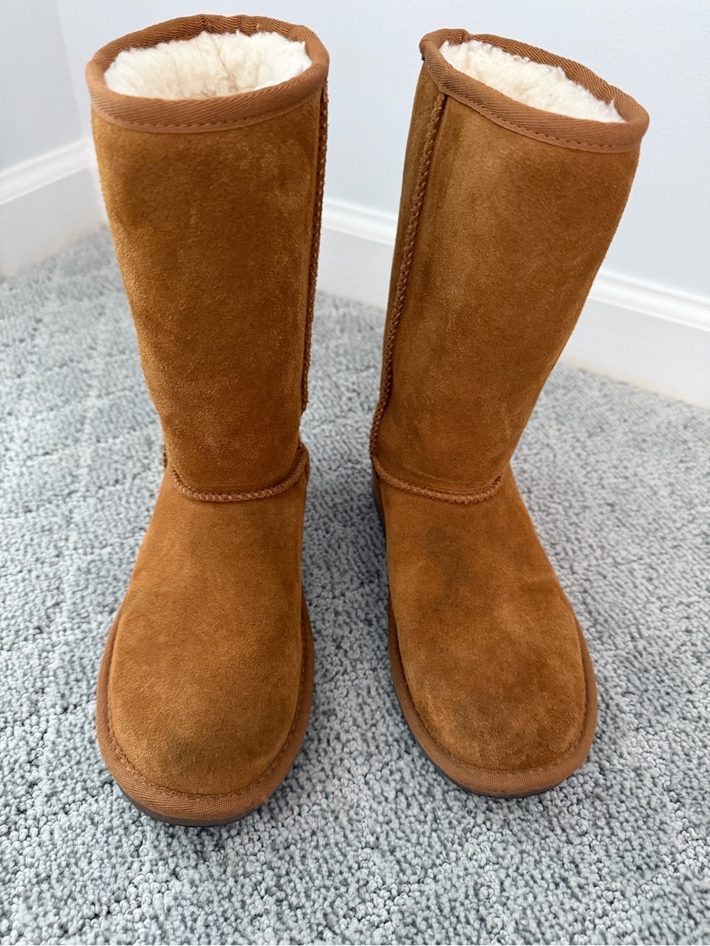 Kookaburra by UGG- girls tall suede boots.